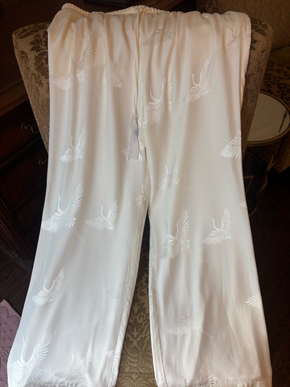 NWOT Soft Surroundings White Crane-Print Satin Wide Leg Pants L - Women